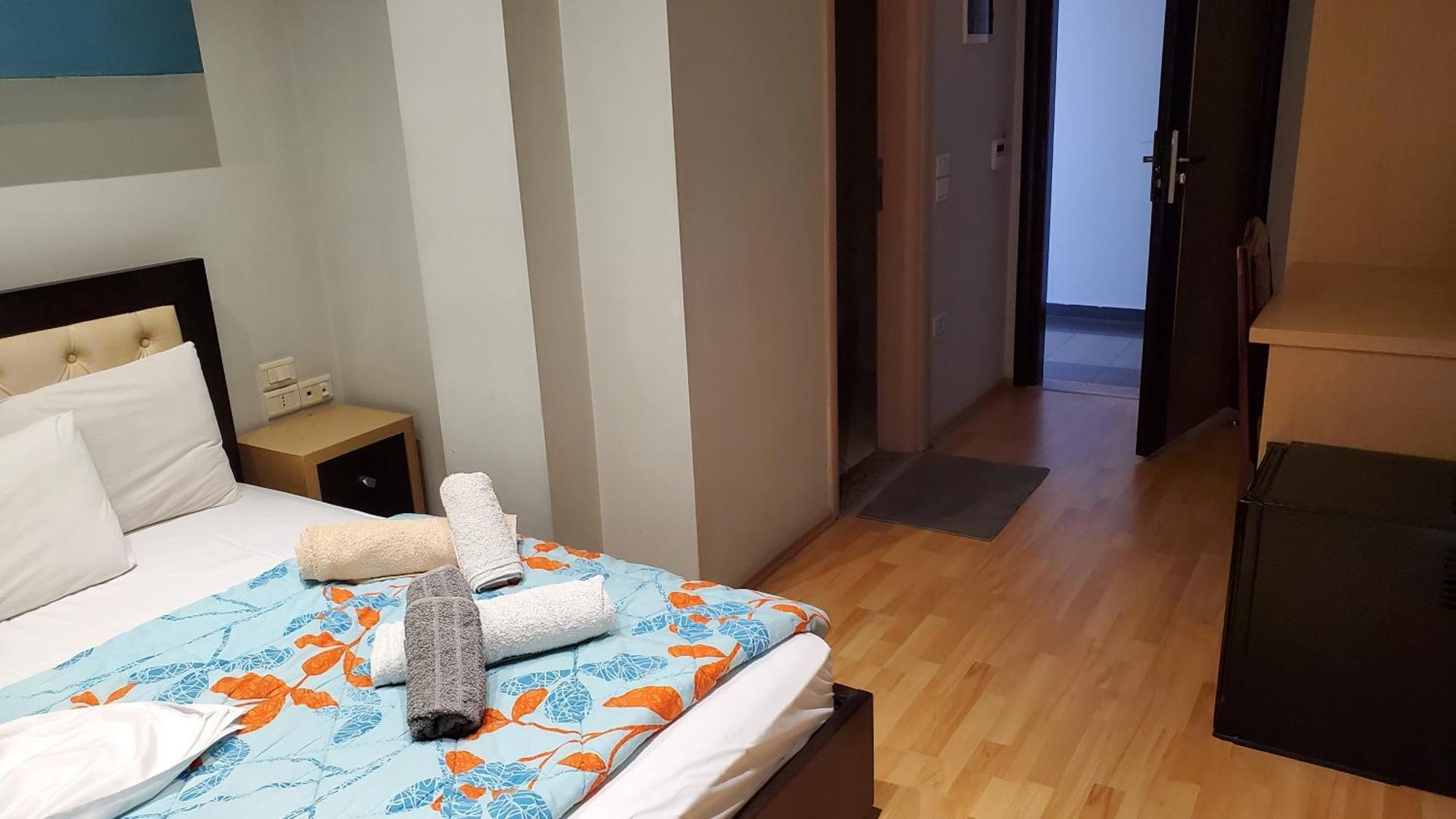 Hotel Shehu Gjirokastër Стая снимка