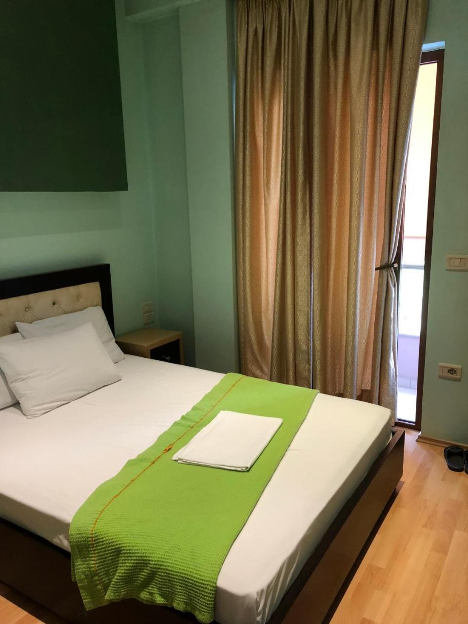 Hotel Shehu Gjirokastër Екстериор снимка